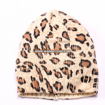 The jacquard style and knitting beanie hats